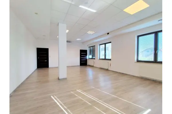 Kraków, Podgórze Duchackie, Cechowa, Lokal 150m2 do wejścia biuro/ gabinety/ kancelaria Podgórze Kurdwanów