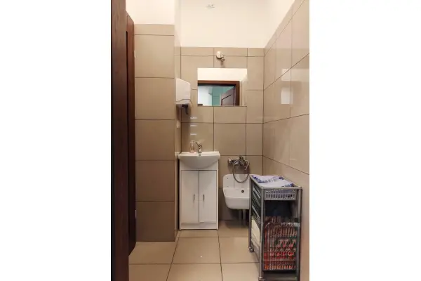 Kraków, Podgórze Duchackie, Cechowa, Lokal 150m2 do wejścia biuro/ gabinety/ kancelaria Podgórze Kurdwanów