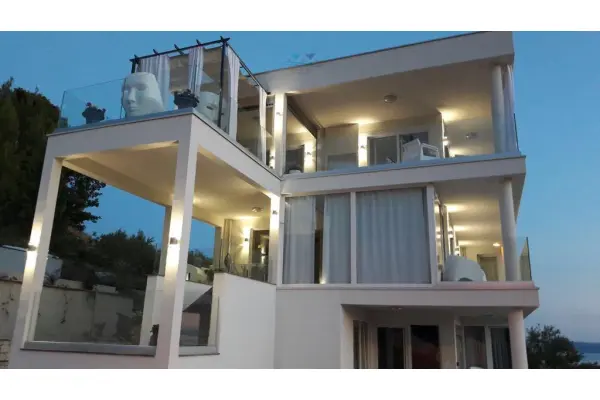 Podstrana, CHORWACJA - SPLIT - luxusowa willa 450m2, 3 baseny