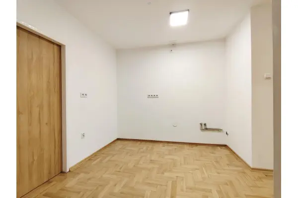 Kraków, Kraków-Podgórze, Wadowicka, OKAZJA mieszkanie 4/3 pok.+ kuchnia 70m2 Kraków Podgórze Mateczny