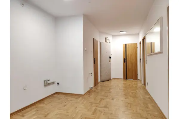 Kraków, Kraków-Podgórze, Wadowicka, OKAZJA mieszkanie 4/3 pok.+ kuchnia 70m2 Kraków Podgórze Mateczny