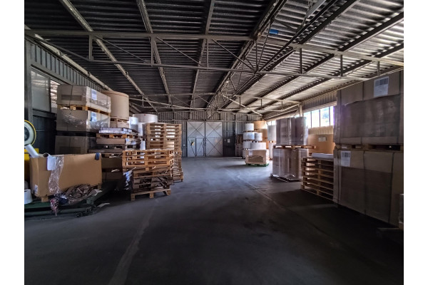 Kraków, Kraków-Nowa Huta, Czyżyny, Centralna, Do wyjanęcia Obiekt handlowo-magazynowy z rampą 1700m2 Kraków Czyżyny
