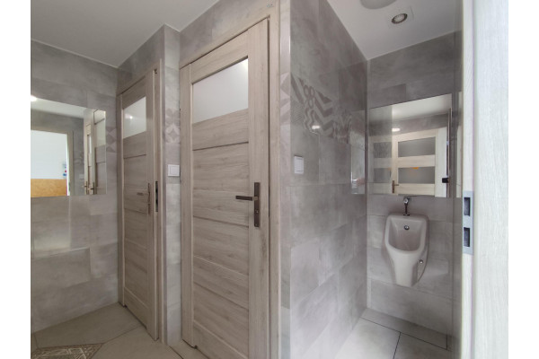 Kraków, Kraków-Nowa Huta, Czyżyny, Centralna, Do wyjanęcia Obiekt handlowo-magazynowy z rampą 1700m2 Kraków Czyżyny