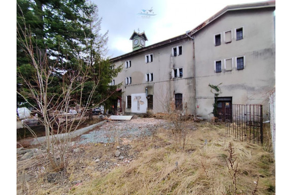 cieszyński, Ustroń, Kamienice -3 budynki dla dewelopera 2650m2 USTROŃ centrum