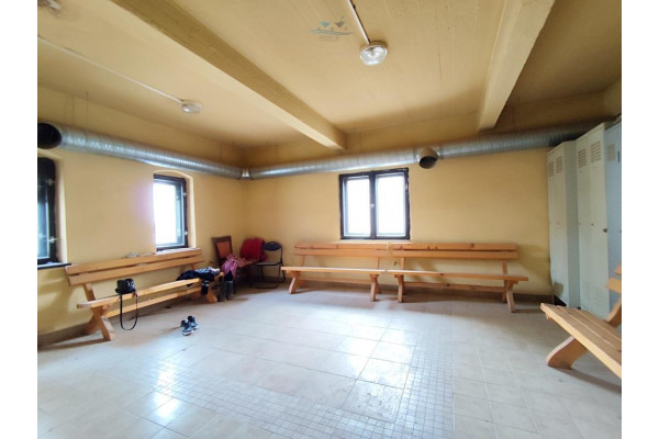 cieszyński, Ustroń, Kamienice -3 budynki dla dewelopera 2650m2 USTROŃ centrum