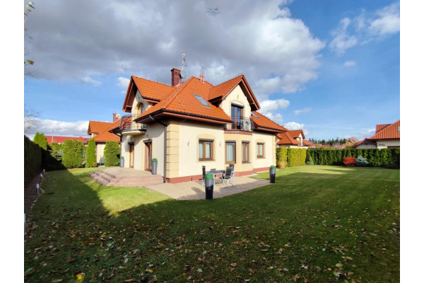 Kraków, Kraków-Podgórze, Leona Petrażyckiego, Dom wolnostojący 6 pokoi / 260m2 na działce 1000m2 Kraków Podgórze Dębniki