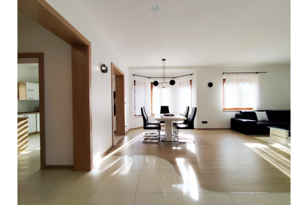 Kraków, Kraków-Podgórze, Leona Petrażyckiego, Dom wolnostojący 6 pokoi / 260m2 na działce 1000m2 Kraków Podgórze Dębniki