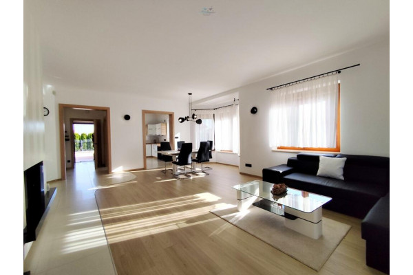 Kraków, Kraków-Podgórze, Leona Petrażyckiego, Dom wolnostojący 6 pokoi / 260m2 na działce 1000m2 Kraków Podgórze Dębniki