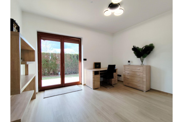 Kraków, Kraków-Podgórze, Leona Petrażyckiego, Dom wolnostojący 6 pokoi / 260m2 na działce 1000m2 Kraków Podgórze Dębniki