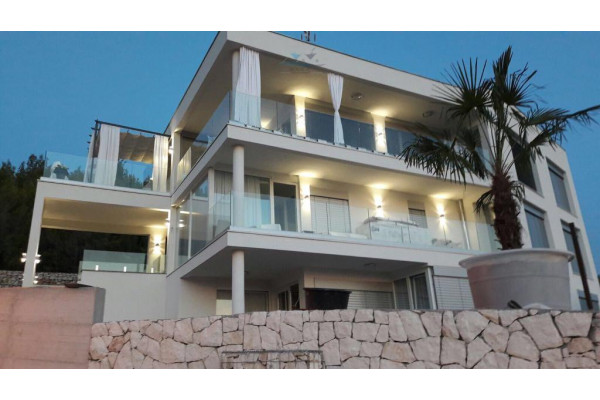 Podstrana, CHORWACJA - SPLIT - luxusowa willa 450m2, 3 baseny