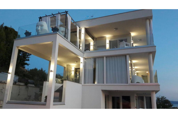 Podstrana, CHORWACJA - SPLIT - luxusowa willa 450m2, 3 baseny