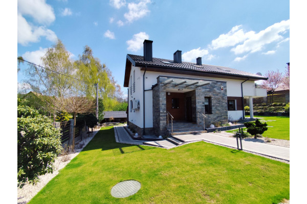 wielicki, Wieliczka, Nowoczesna posesja 300m2, zautomatyzowana, na  pięknej działce 1500m2
